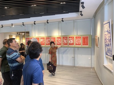 助力鄉(xiāng)村文化振興 嶗山非遺剪紙創(chuàng)作展舉行
